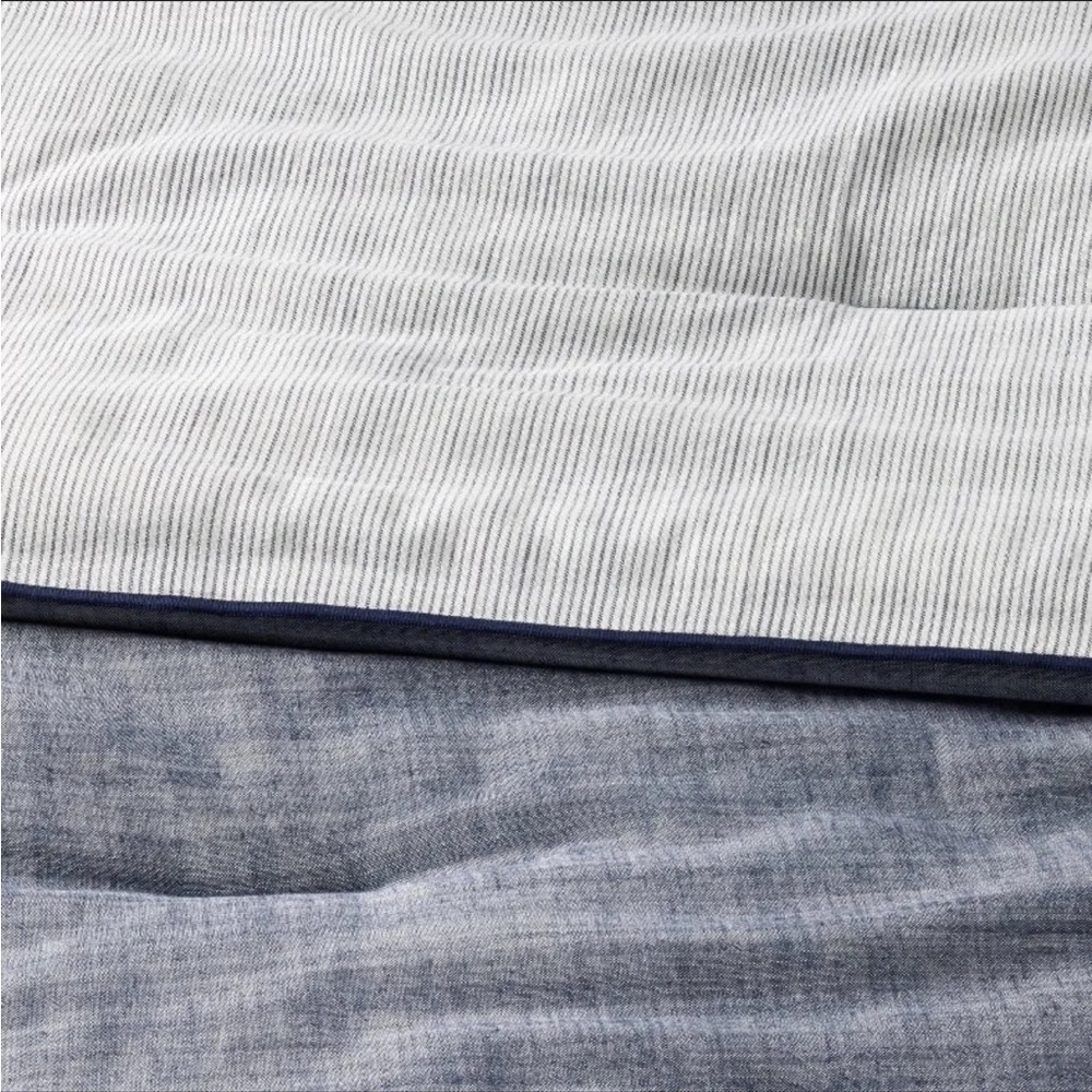 NWT 3pс King Reversible Comforter Set Blue - Hearth & Hand with Magnolia